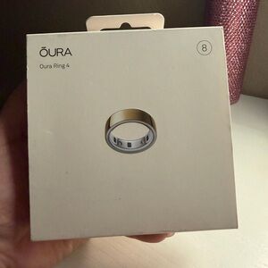 Oura Ring 4 in Gold